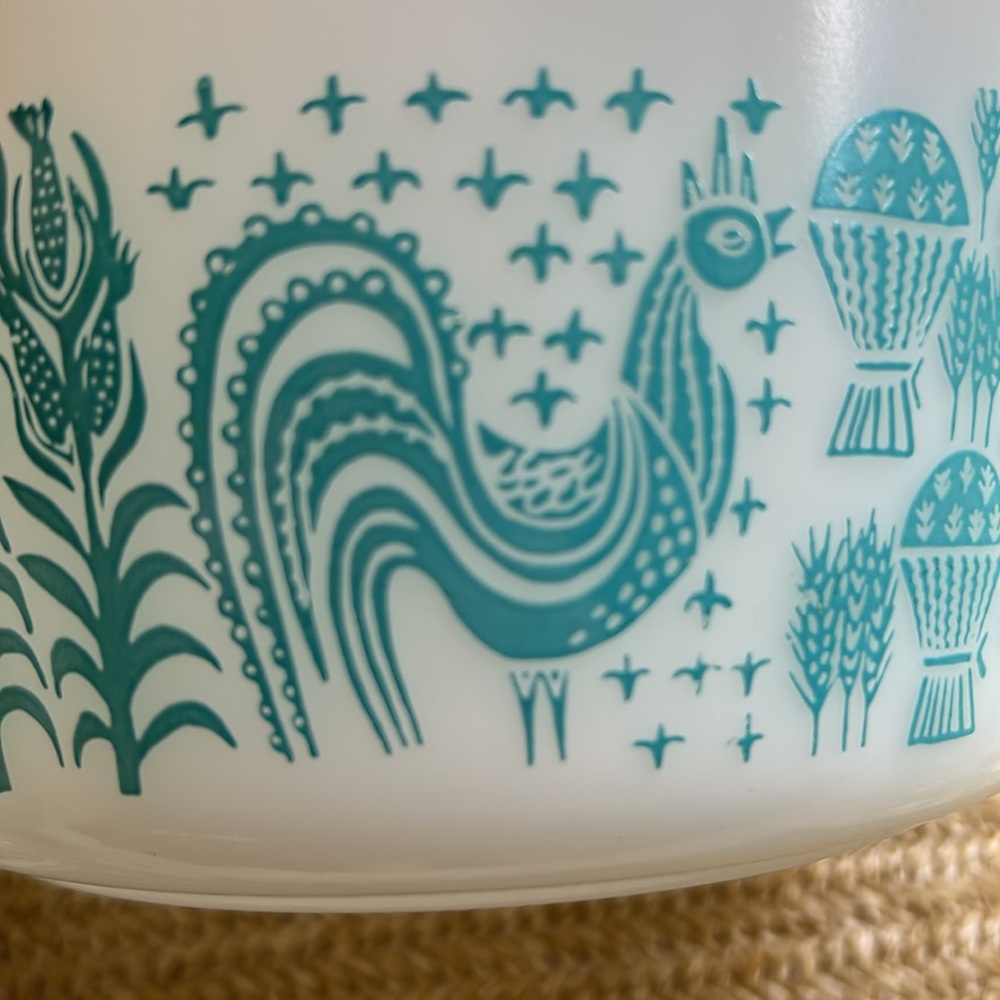 Vintage Pyrex Turquoise Amish Butterprint 1 Quart Ovenware Mixing Bowl with Lid - Picture 10 of 16